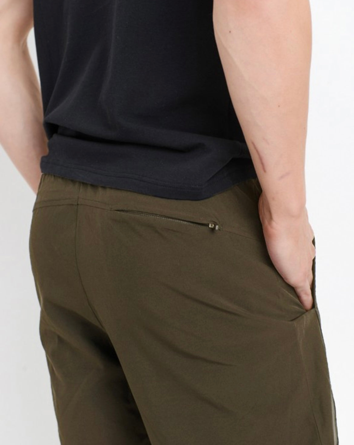 MEN’S ATHLETIC SHORTS (OLIVE)